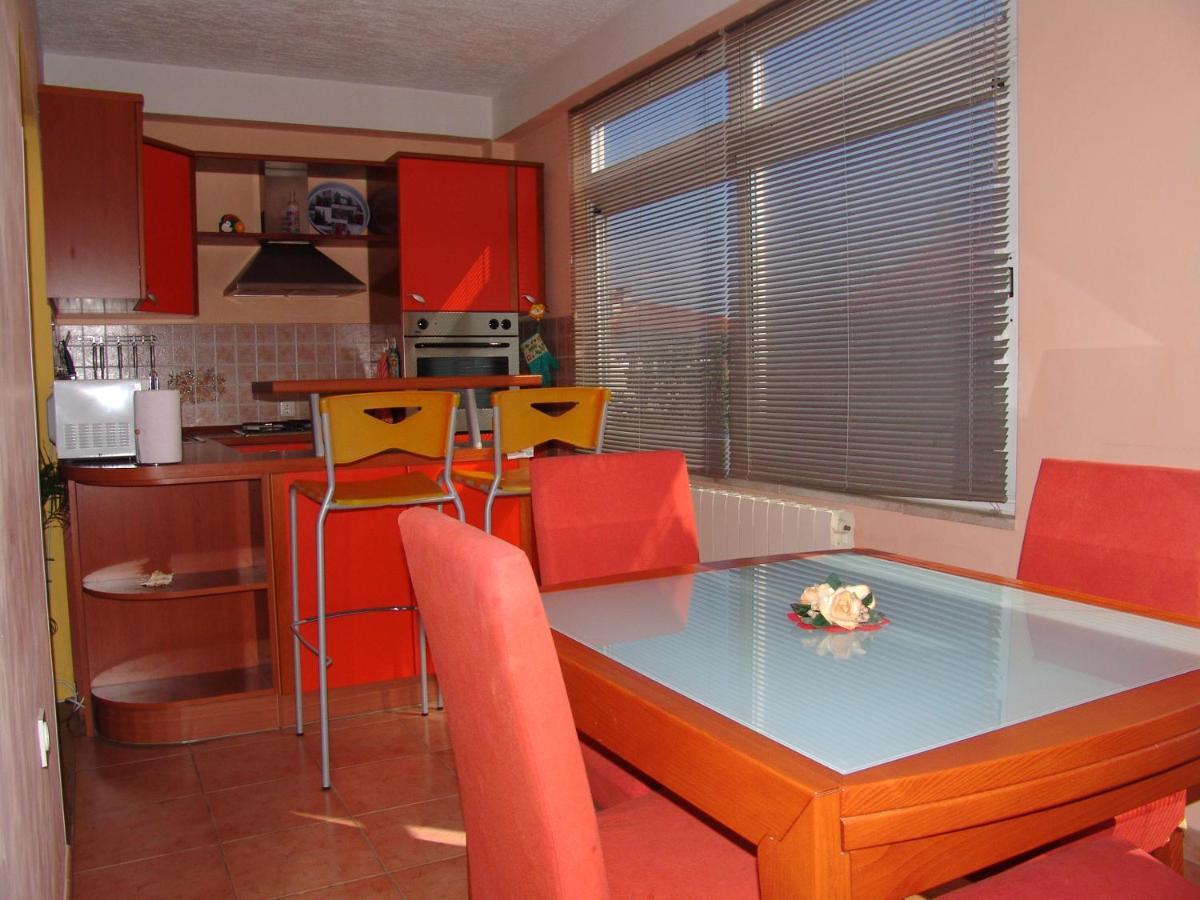 Apartments Bozica Крк Екстер'єр фото