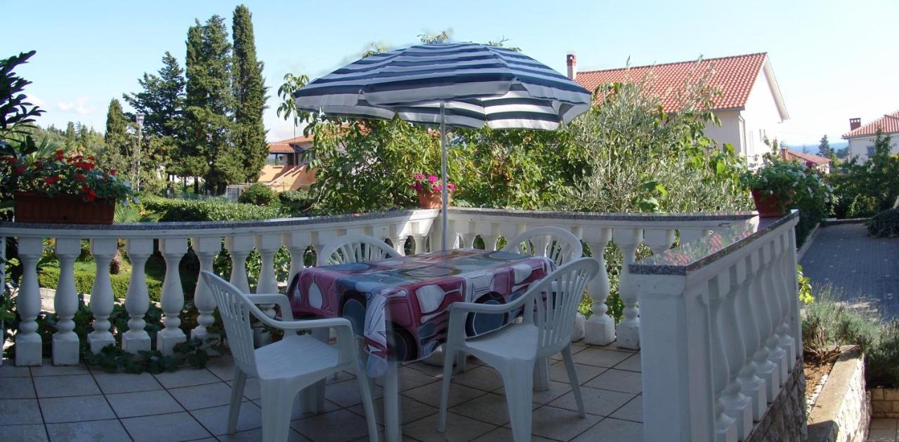 Apartments Bozica Крк Екстер'єр фото