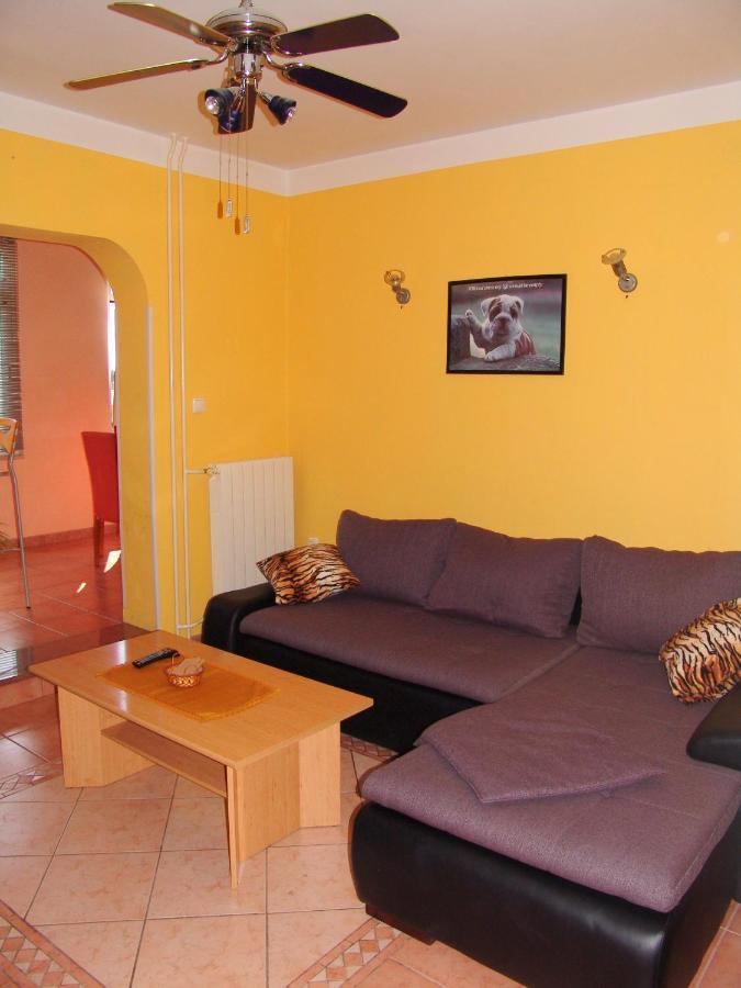 Apartments Bozica Крк Екстер'єр фото