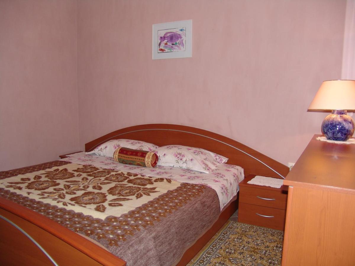 Apartments Bozica Крк Екстер'єр фото