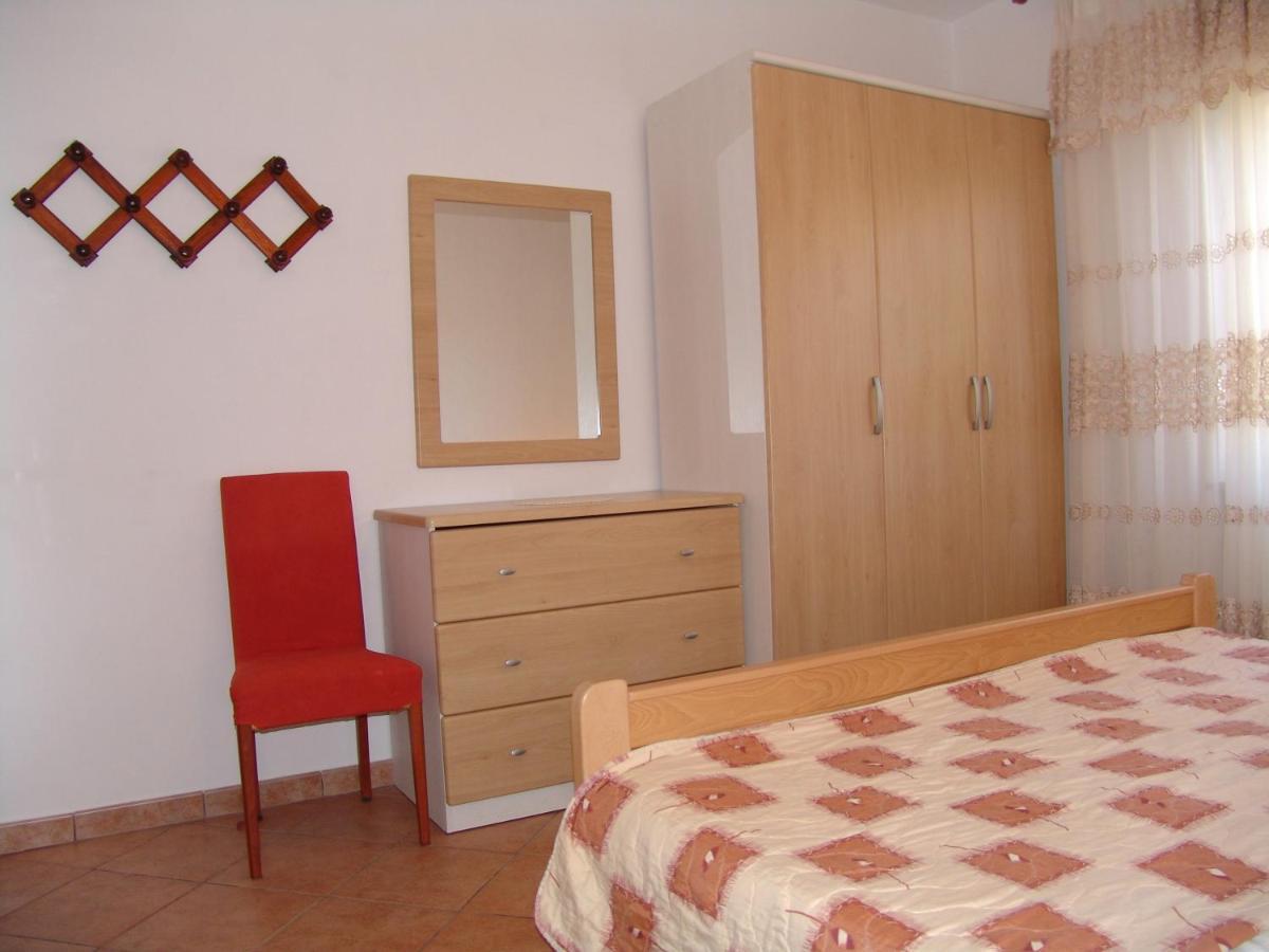 Apartments Bozica Крк Екстер'єр фото