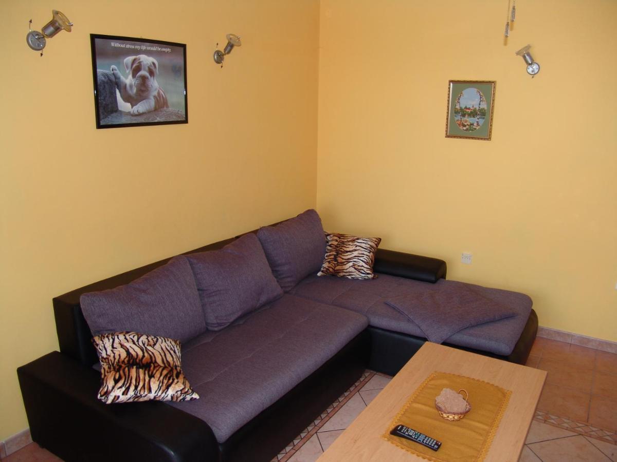 Apartments Bozica Крк Екстер'єр фото