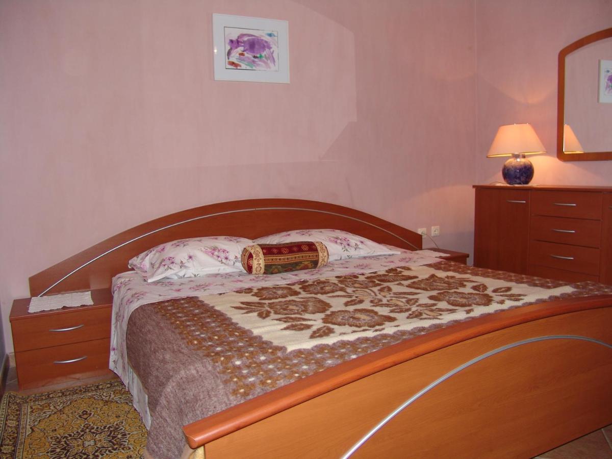 Apartments Bozica Крк Екстер'єр фото